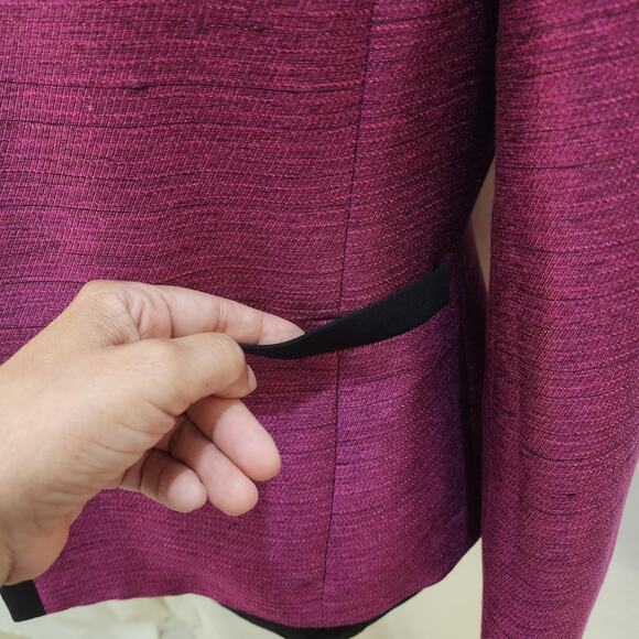 Kasper Collared Career Professional Office Magenta Black Trim Blazer, Size 4 - Picture 4 of 10